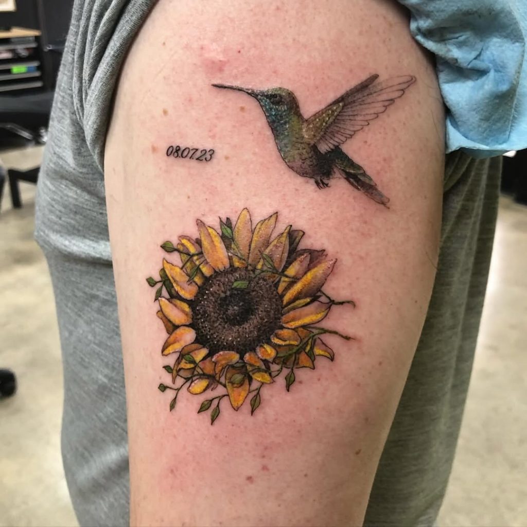 Micro Flash & Fine Line Tattoo